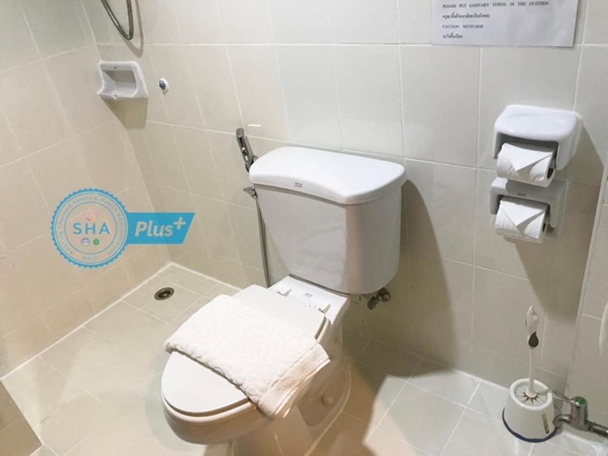 Le Tanjong House Hotel Patong Екстериор снимка
