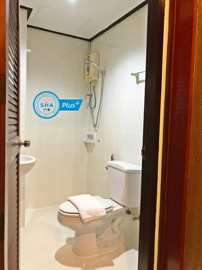 Le Tanjong House Hotel Patong Екстериор снимка