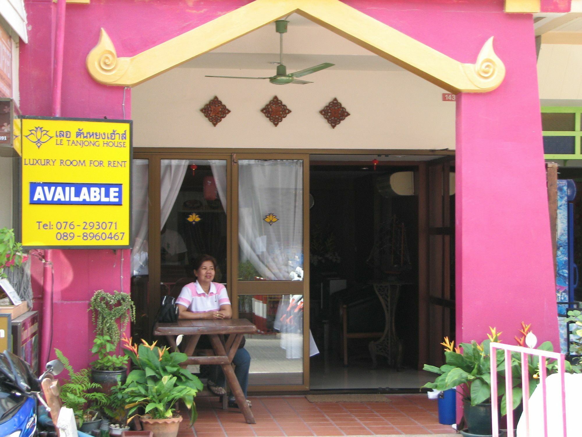 Le Tanjong House Hotel Patong Екстериор снимка
